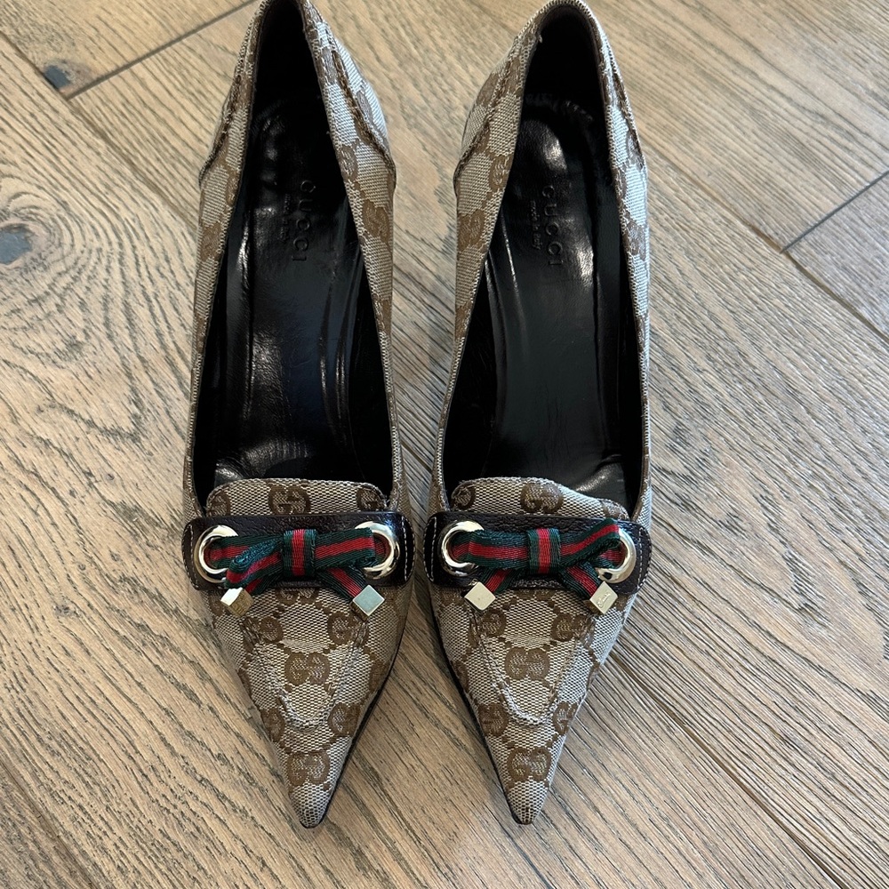 Gucci Brown Monogram Heels with Red and Green Accents